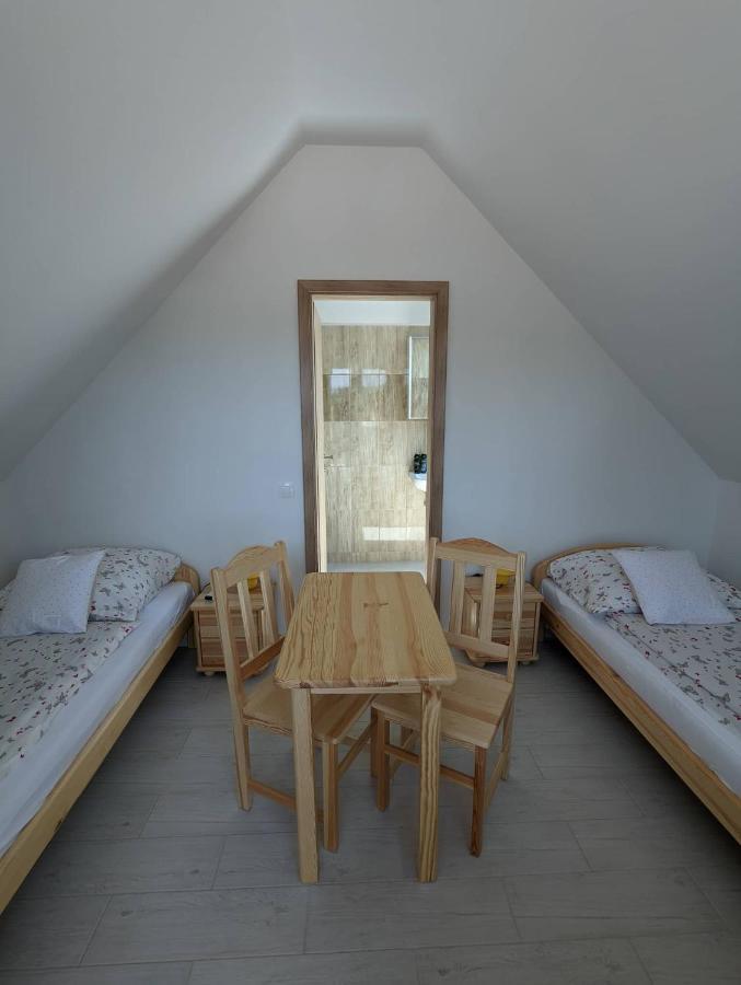 Fazekas Vendégház Balatonkeresztúr Exterior foto