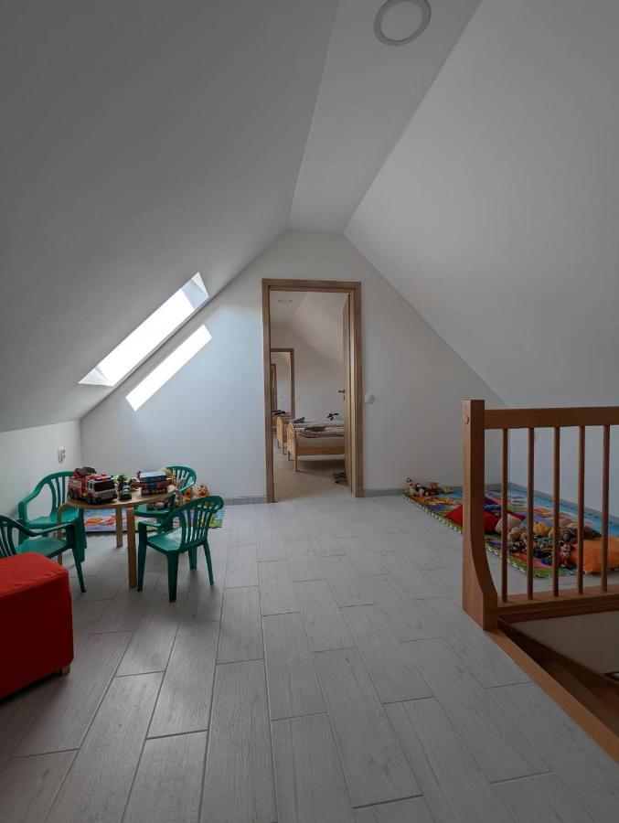 Fazekas Vendégház Balatonkeresztúr Exterior foto